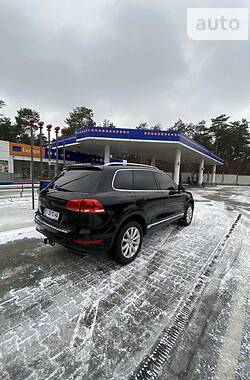 Внедорожник / Кроссовер Volkswagen Touareg 2010 в Пирятине