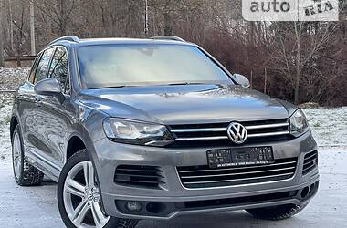 Внедорожник / Кроссовер Volkswagen Touareg 2013 в Ровно