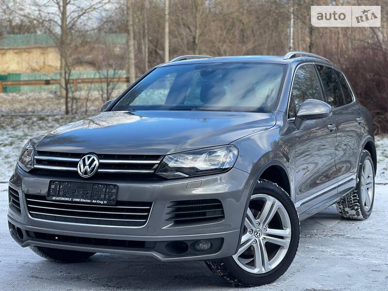 Внедорожник / Кроссовер Volkswagen Touareg 2013 в Ровно