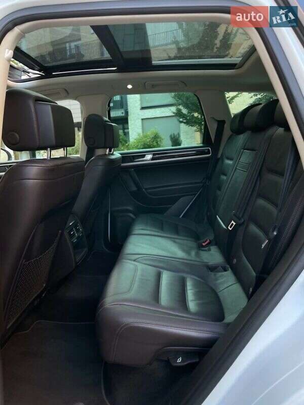 Позашляховик / Кросовер Volkswagen Touareg 2018 в Луцьку фото 14 Позашляховик / Кросовер Volkswagen Touareg 2018 в Луцьку