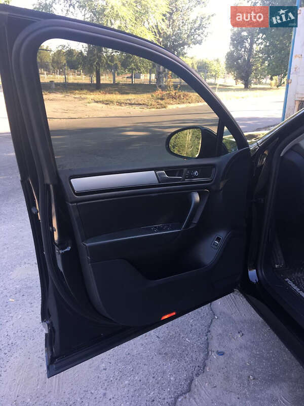 Позашляховик / Кросовер Volkswagen Touareg 2012 в Запоріжжі фото 2 Позашляховик / Кросовер Volkswagen Touareg 2012 в Запоріжжі