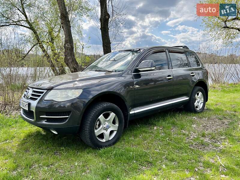 Внедорожник / Кроссовер Volkswagen Touareg 2007 в Киеве