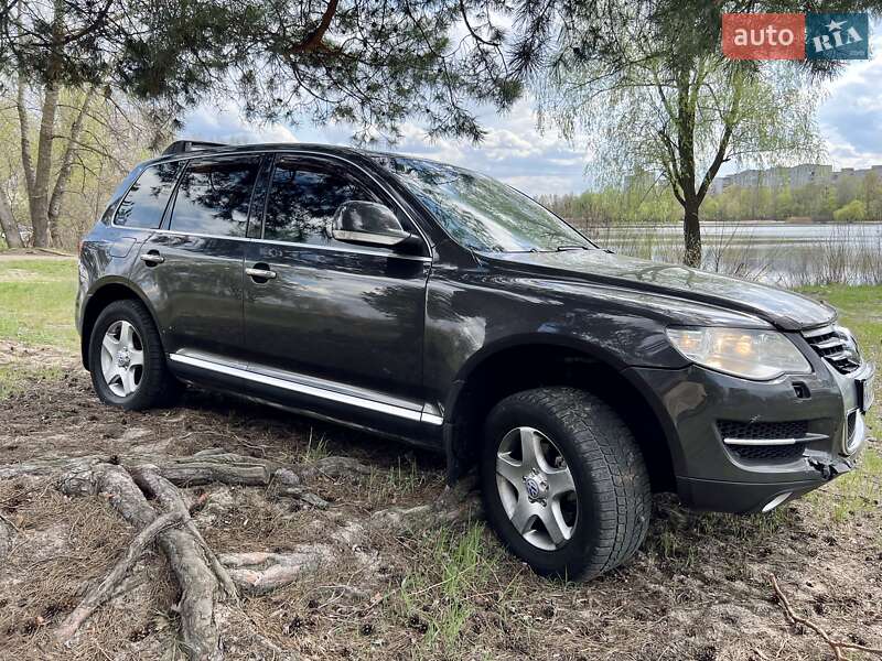 Внедорожник / Кроссовер Volkswagen Touareg 2007 в Киеве