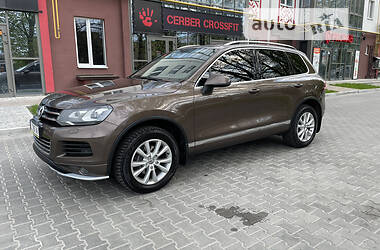 Внедорожник / Кроссовер Volkswagen Touareg 2013 в Полтаве