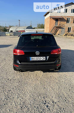 Внедорожник / Кроссовер Volkswagen Touareg 2013 в Тернополе