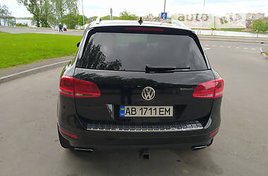 Внедорожник / Кроссовер Volkswagen Touareg 2013 в Виннице