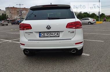 Позашляховик / Кросовер Volkswagen Touareg 2013 в Чернівцях
