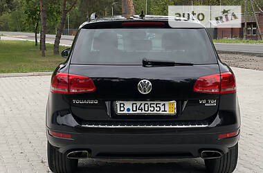 Внедорожник / Кроссовер Volkswagen Touareg 2012 в 