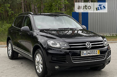 Внедорожник / Кроссовер Volkswagen Touareg 2012 в 