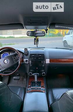 Внедорожник / Кроссовер Volkswagen Touareg 2007 в Калуше