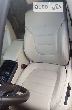 Внедорожник / Кроссовер Volkswagen Touareg 2013 в Броварах