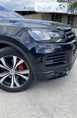 Внедорожник / Кроссовер Volkswagen Touareg 2012 в Запорожье