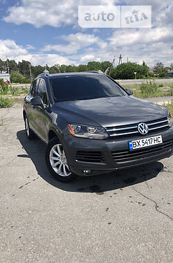Внедорожник / Кроссовер Volkswagen Touareg 2011 в Шепетовке