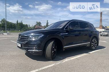 Внедорожник / Кроссовер Volkswagen Touareg 2018 в Житомире