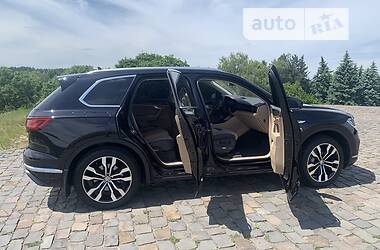 Внедорожник / Кроссовер Volkswagen Touareg 2018 в Житомире