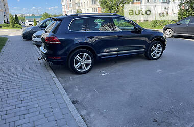 Внедорожник / Кроссовер Volkswagen Touareg 2014 в Виннице
