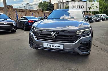 Внедорожник / Кроссовер Volkswagen Touareg 2022 в Киеве