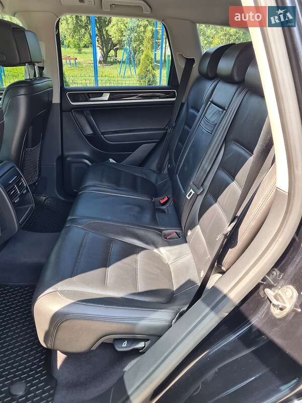 Внедорожник / Кроссовер Volkswagen Touareg 2013 в Красилове