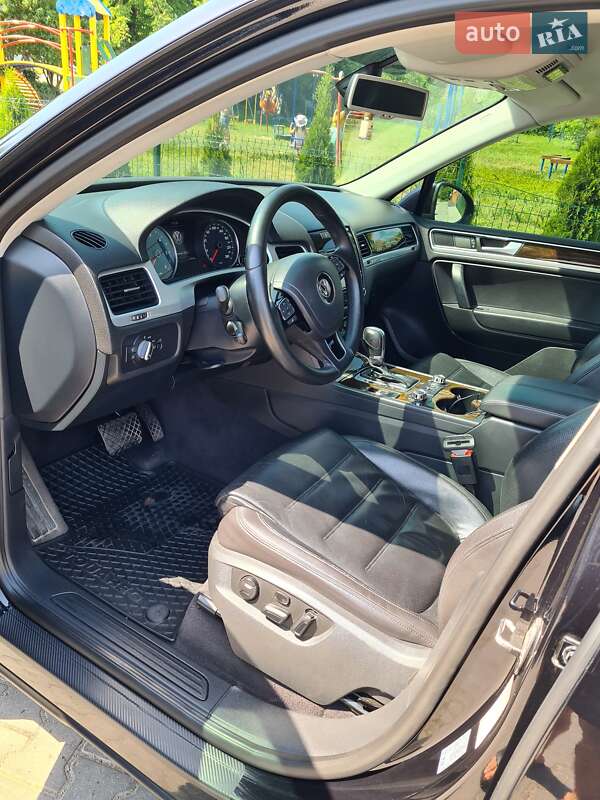 Внедорожник / Кроссовер Volkswagen Touareg 2013 в Красилове