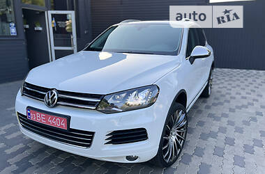 Внедорожник / Кроссовер Volkswagen Touareg 2012 в Черновцах