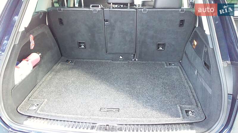 Внедорожник / Кроссовер Volkswagen Touareg 2013 в Боярке