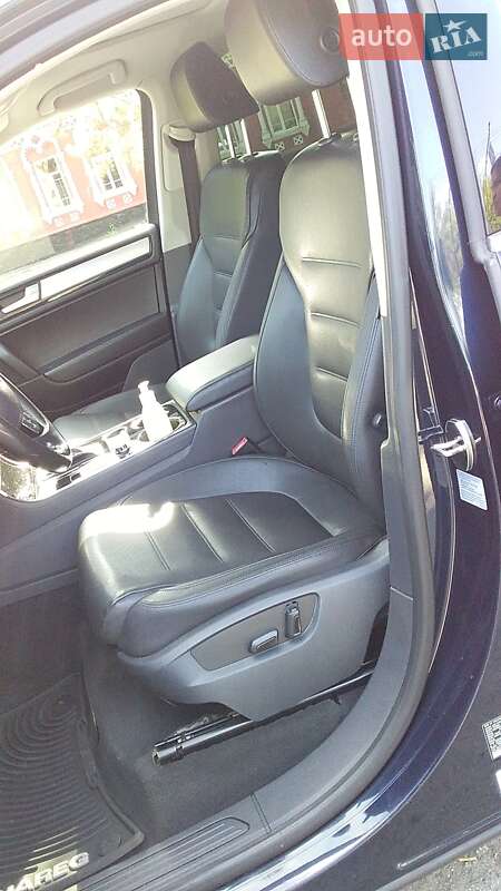 Внедорожник / Кроссовер Volkswagen Touareg 2013 в Боярке