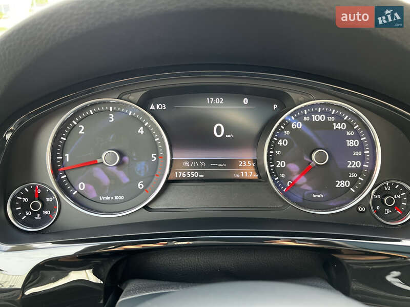 Позашляховик / Кросовер Volkswagen Touareg 2013 в Кропивницькому