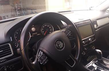 Внедорожник / Кроссовер Volkswagen Touareg 2015 в Дубно