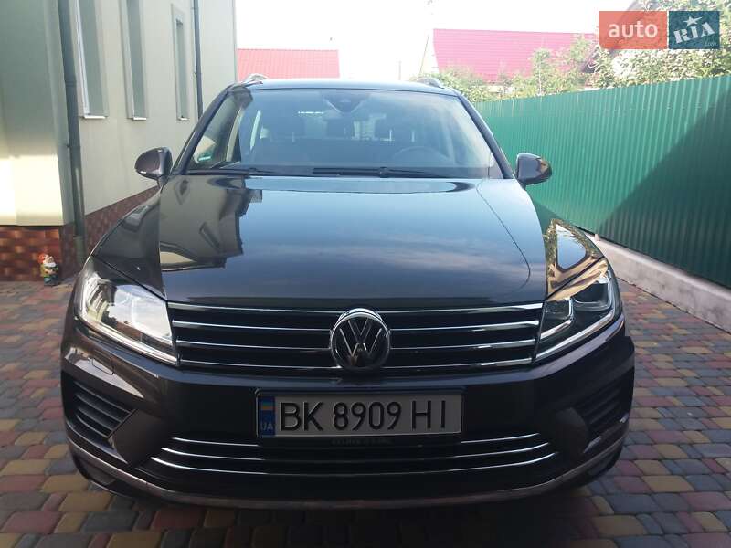 Позашляховик / Кросовер Volkswagen Touareg 2015 в Дубні фото 3 Позашляховик / Кросовер Volkswagen Touareg 2015 в Дубні