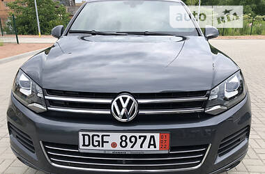 Позашляховик / Кросовер Volkswagen Touareg 2013 в Житомирі