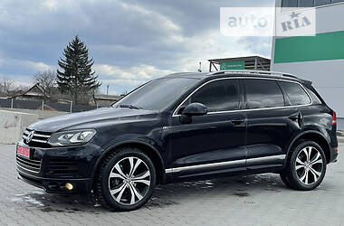 Внедорожник / Кроссовер Volkswagen Touareg 2012 в 