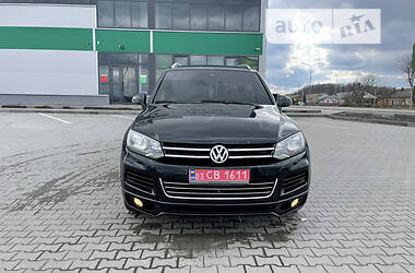 Внедорожник / Кроссовер Volkswagen Touareg 2012 в 