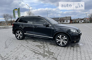 Внедорожник / Кроссовер Volkswagen Touareg 2012 в 