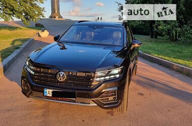 Внедорожник / Кроссовер Volkswagen Touareg 2019 в Житомире