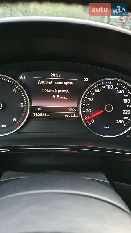 Внедорожник / Кроссовер Volkswagen Touareg 2013 в Киеве