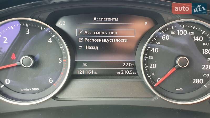 Внедорожник / Кроссовер Volkswagen Touareg 2013 в Киеве