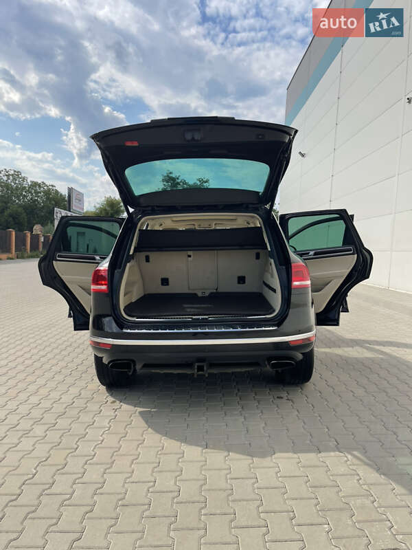 Внедорожник / Кроссовер Volkswagen Touareg 2015 в Киеве фото 7 Внедорожник / Кроссовер Volkswagen Touareg 2015 в Киеве