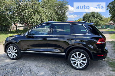 Позашляховик / Кросовер Volkswagen Touareg 2012 в Бродах