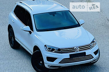 Внедорожник / Кроссовер Volkswagen Touareg 2016 в Одессе