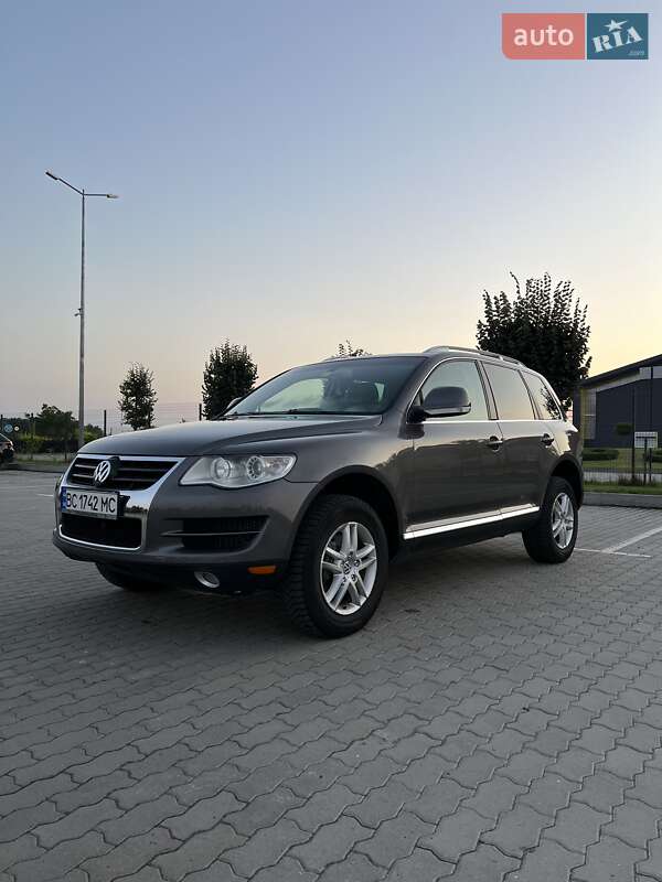 Позашляховик / Кросовер Volkswagen Touareg 2009 в Бродах