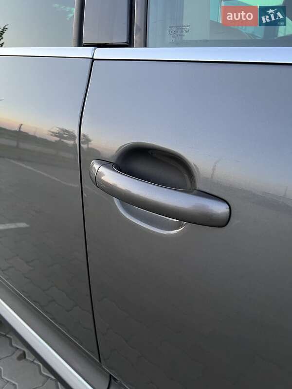 Позашляховик / Кросовер Volkswagen Touareg 2009 в Бродах