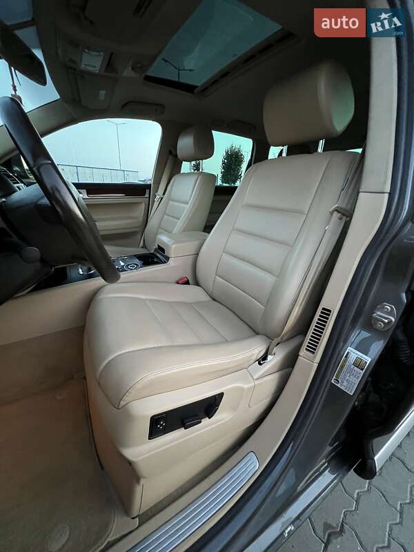 Позашляховик / Кросовер Volkswagen Touareg 2009 в Бродах