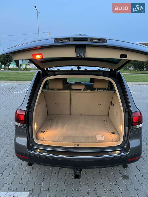 Позашляховик / Кросовер Volkswagen Touareg 2009 в Бродах