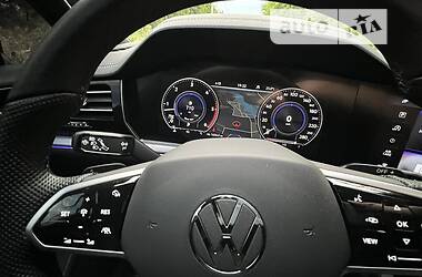 Минивэн Volkswagen Touareg 2021 в Киеве