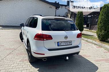 Позашляховик / Кросовер Volkswagen Touareg 2010 в Коломиї