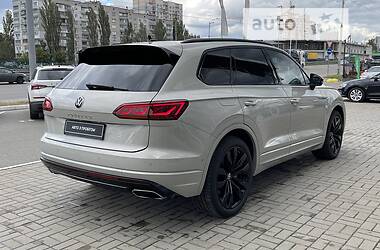 Внедорожник / Кроссовер Volkswagen Touareg 2021 в Киеве