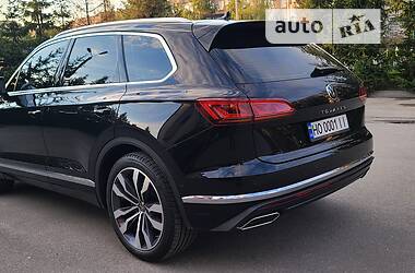 Внедорожник / Кроссовер Volkswagen Touareg 2021 в 