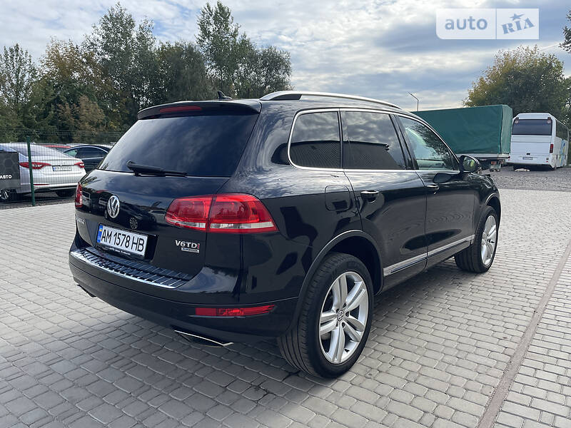 Внедорожник / Кроссовер Volkswagen Touareg 2010 в Бердичеве