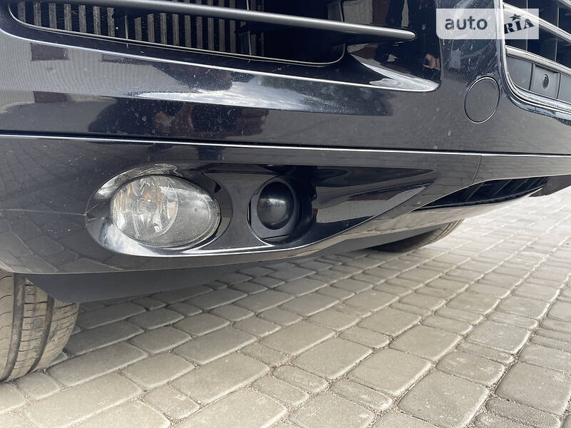 Внедорожник / Кроссовер Volkswagen Touareg 2010 в Бердичеве