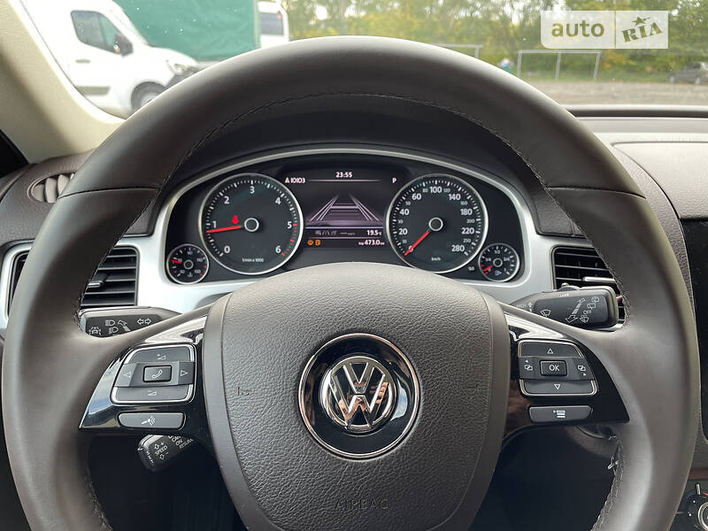 Внедорожник / Кроссовер Volkswagen Touareg 2010 в Бердичеве